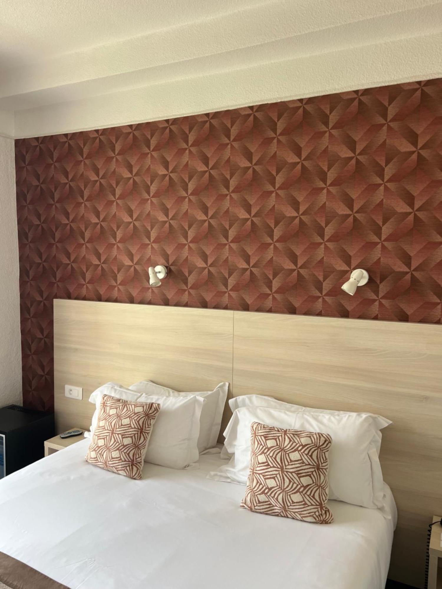 Le Regina Hotel Et Restaurant Canet-Plage Εξωτερικό φωτογραφία