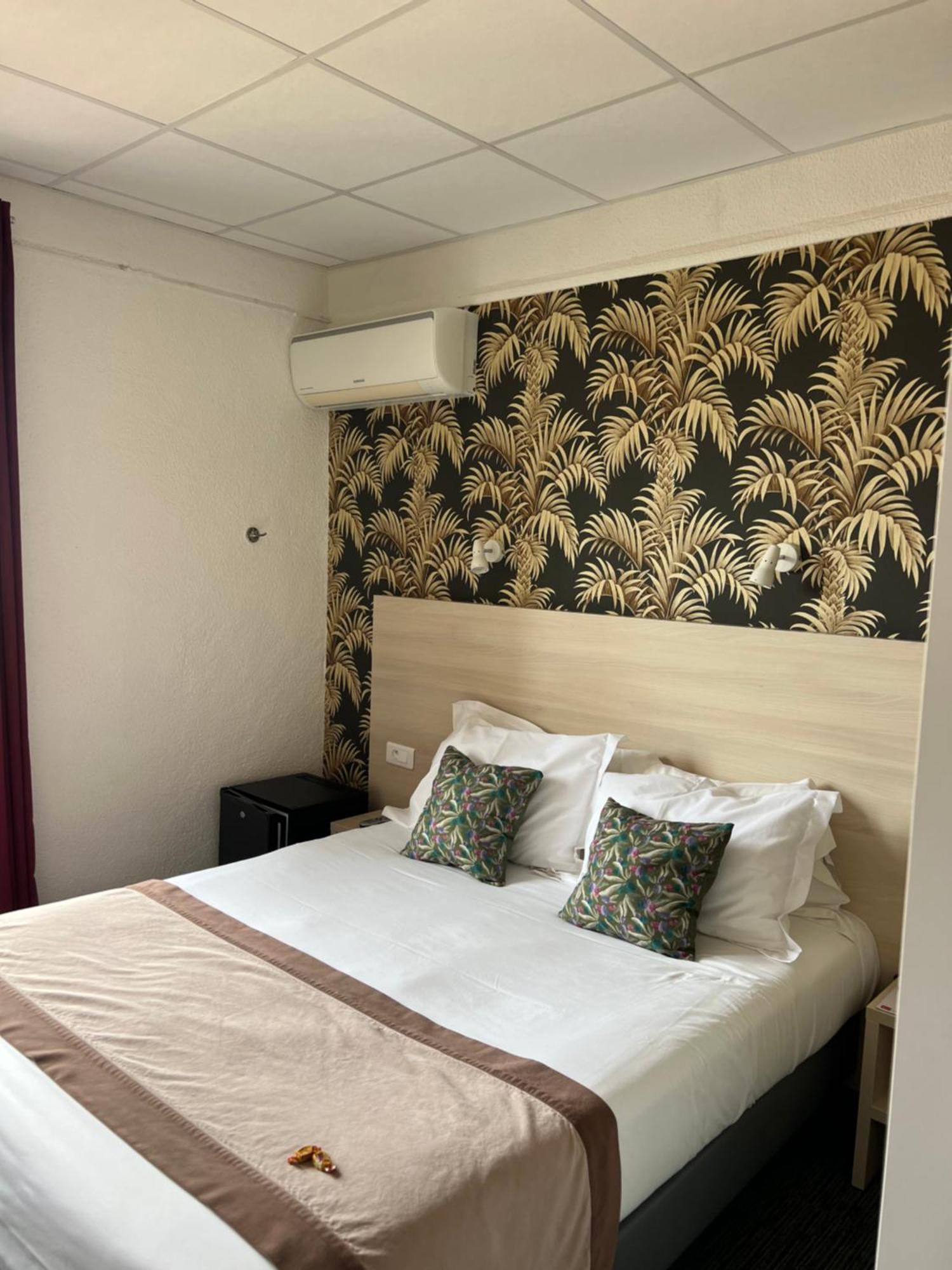 Le Regina Hotel Et Restaurant Canet-Plage Εξωτερικό φωτογραφία