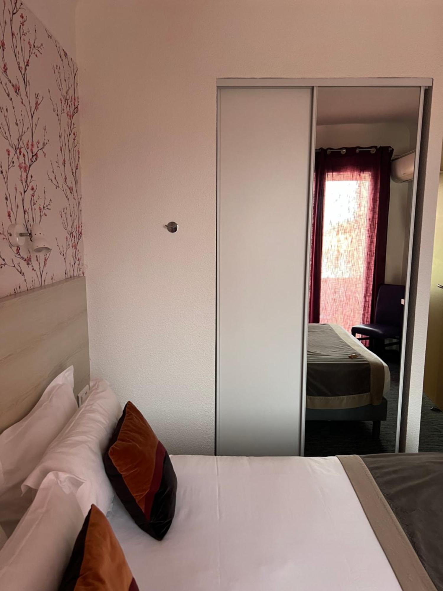 Le Regina Hotel Et Restaurant Canet-Plage Εξωτερικό φωτογραφία